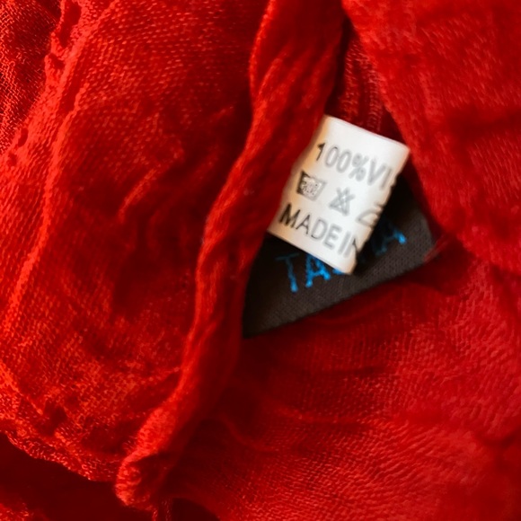 Vibrant Red Textured Scarf ❤️😍❤️ - Picture 10 of 11